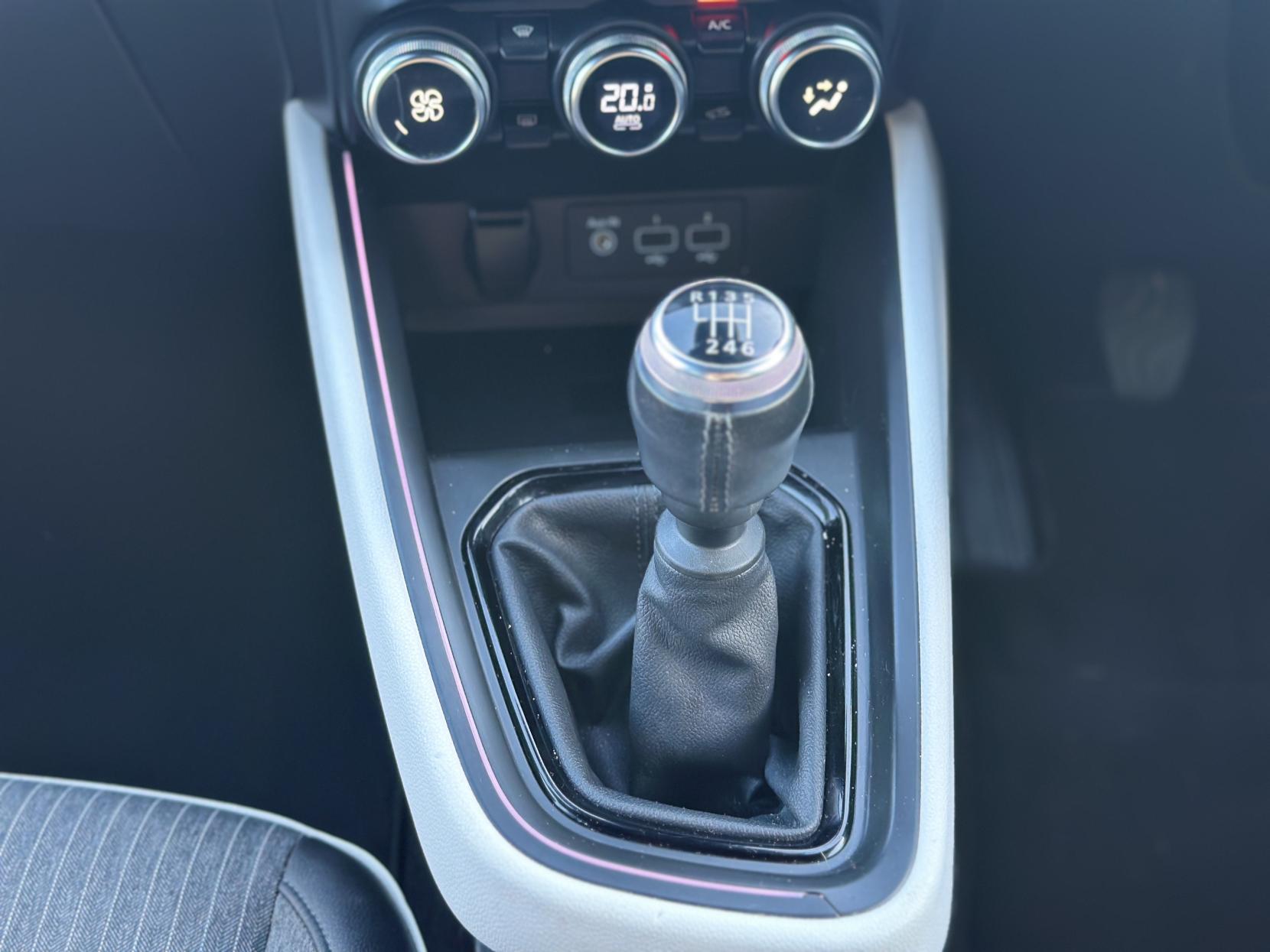 Renault Clio 1.0 TCe S Edition Hatchback 5dr Petrol Manual Euro 6 (s/s) (90 ps)