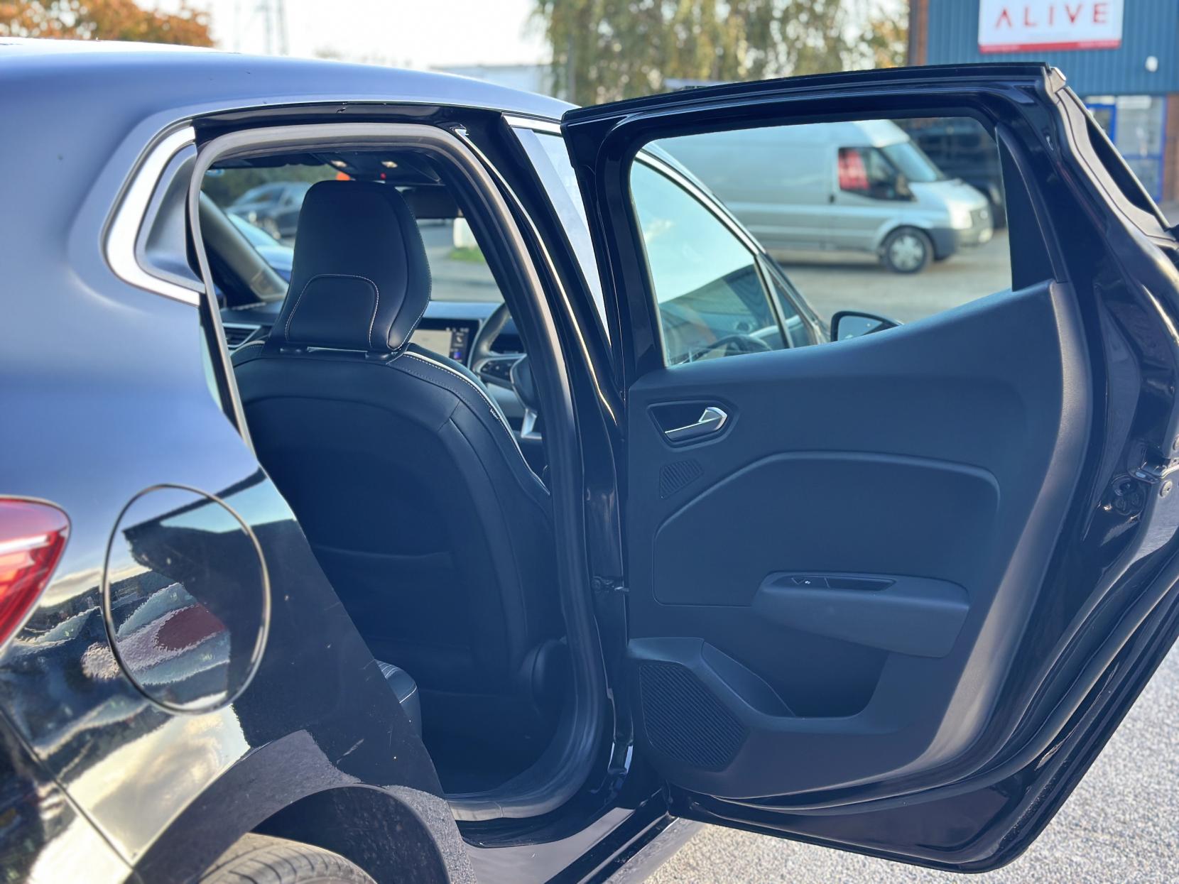 Renault Clio 1.0 TCe S Edition Hatchback 5dr Petrol Manual Euro 6 (s/s) (90 ps)