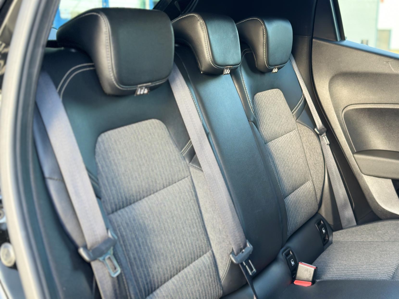 Renault Clio 1.0 TCe S Edition Hatchback 5dr Petrol Manual Euro 6 (s/s) (90 ps)