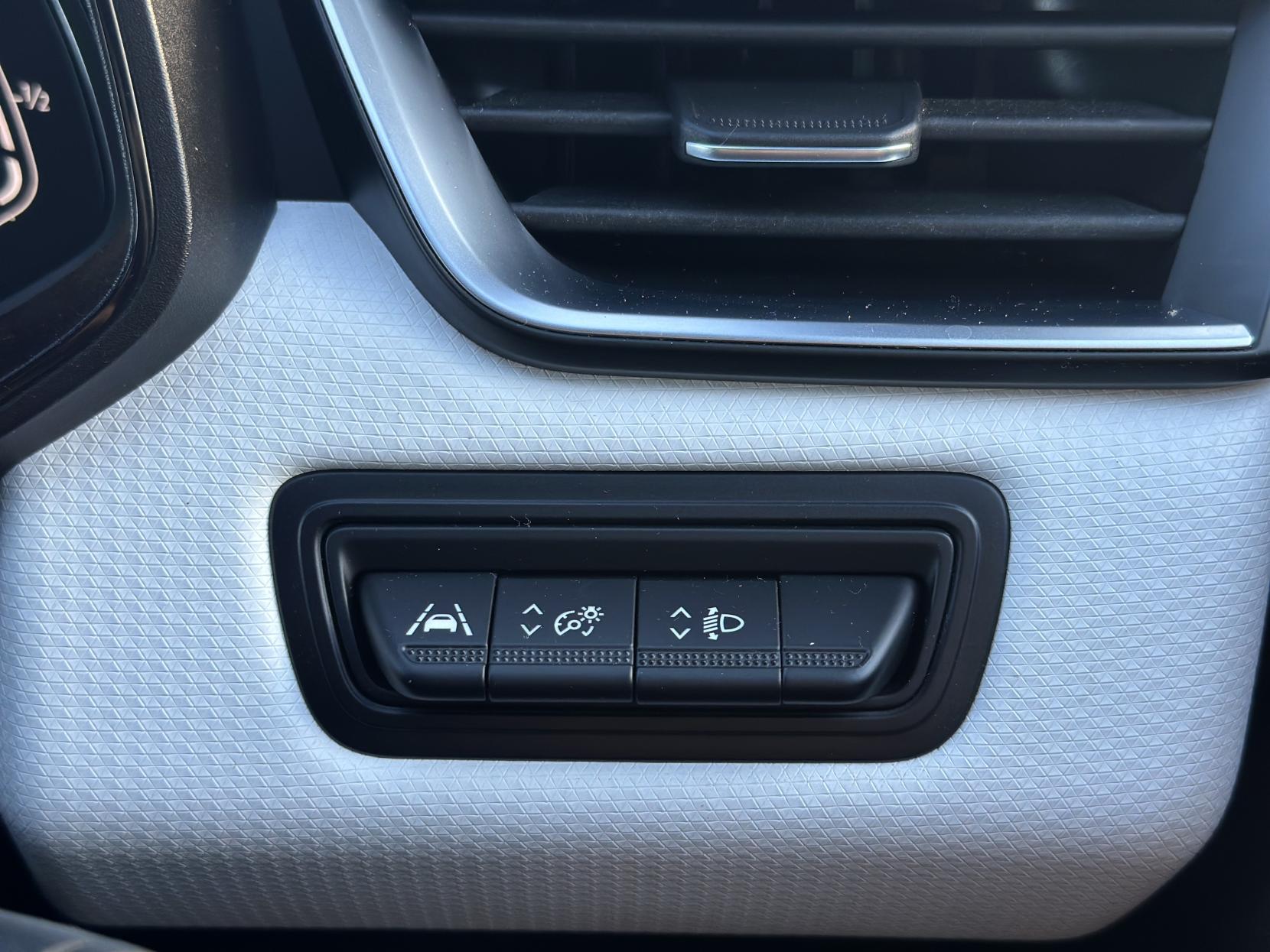 Renault Clio 1.0 TCe S Edition Hatchback 5dr Petrol Manual Euro 6 (s/s) (90 ps)