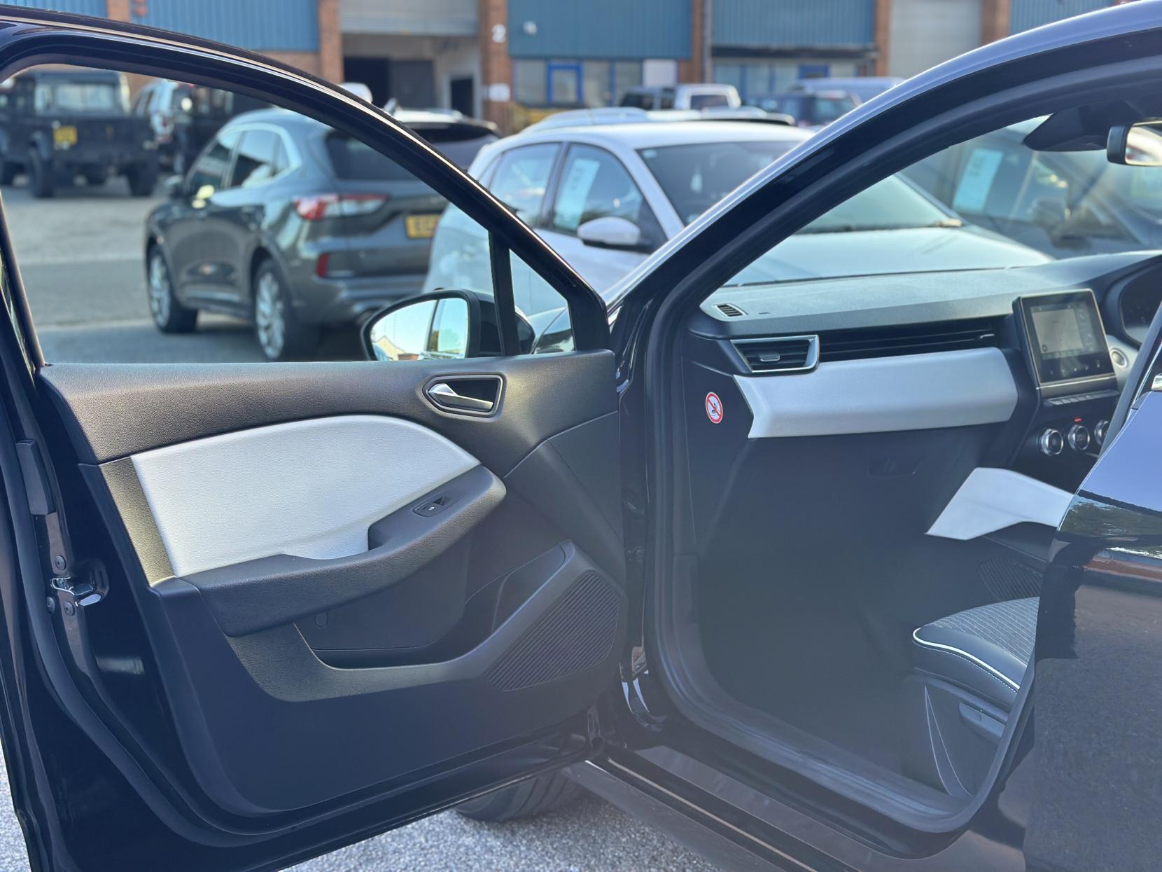 Renault Clio 1.0 TCe S Edition Hatchback 5dr Petrol Manual Euro 6 (s/s) (90 ps)