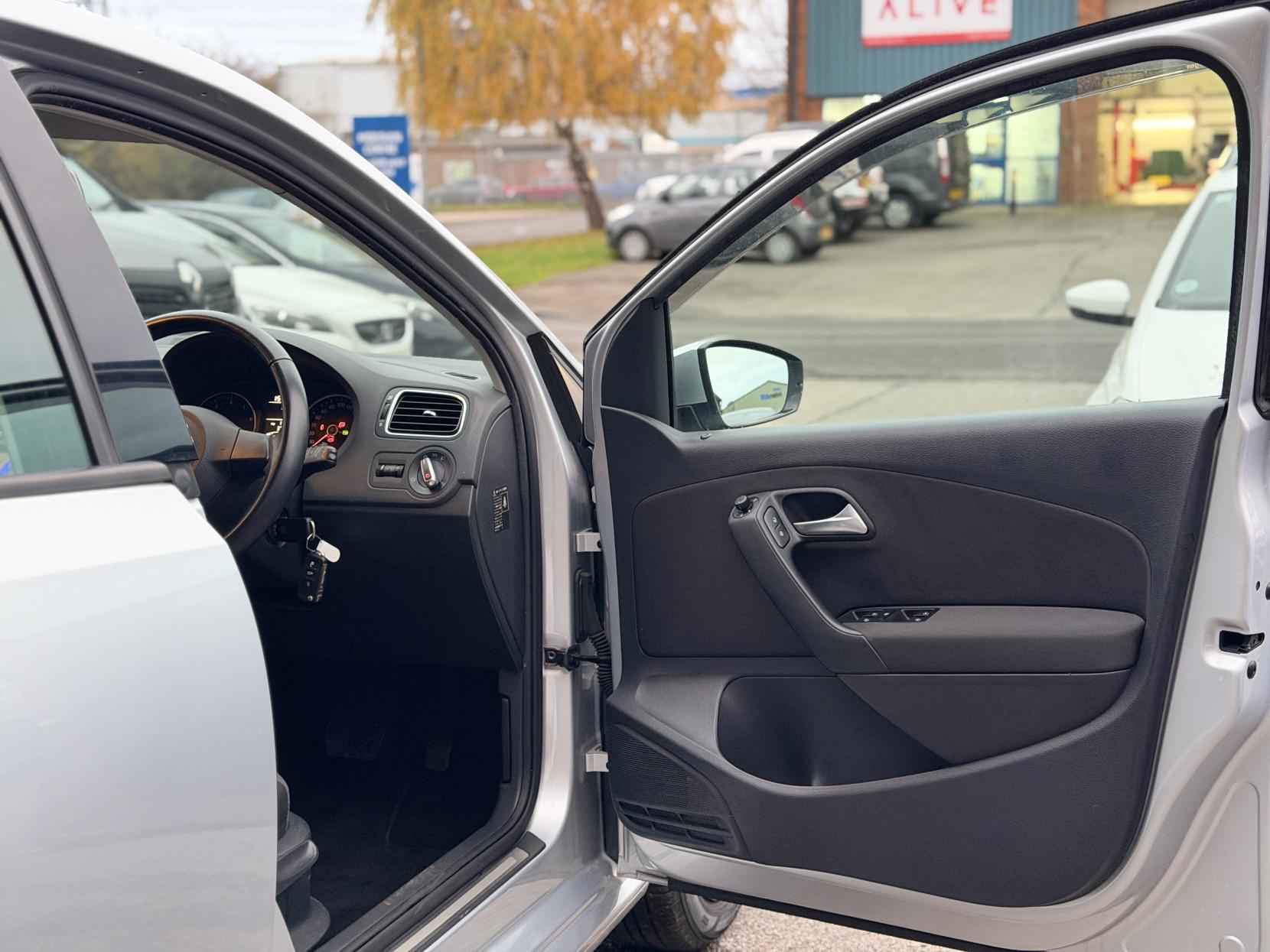 Volkswagen Polo 1.2 Hatchback (2009 - 2014)