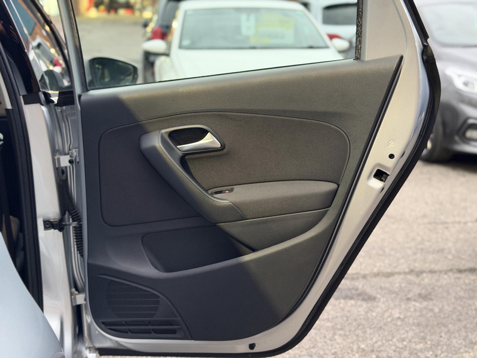 Volkswagen Polo 1.2 Hatchback (2009 - 2014)