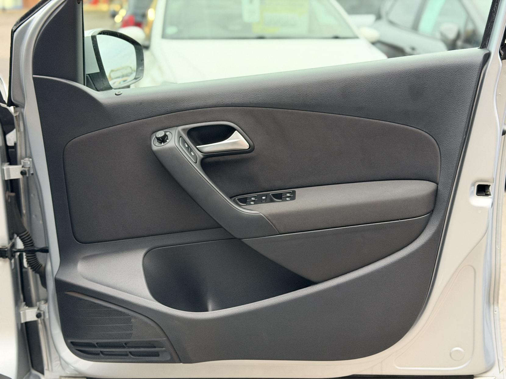 Volkswagen Polo 1.2 Hatchback (2009 - 2014)