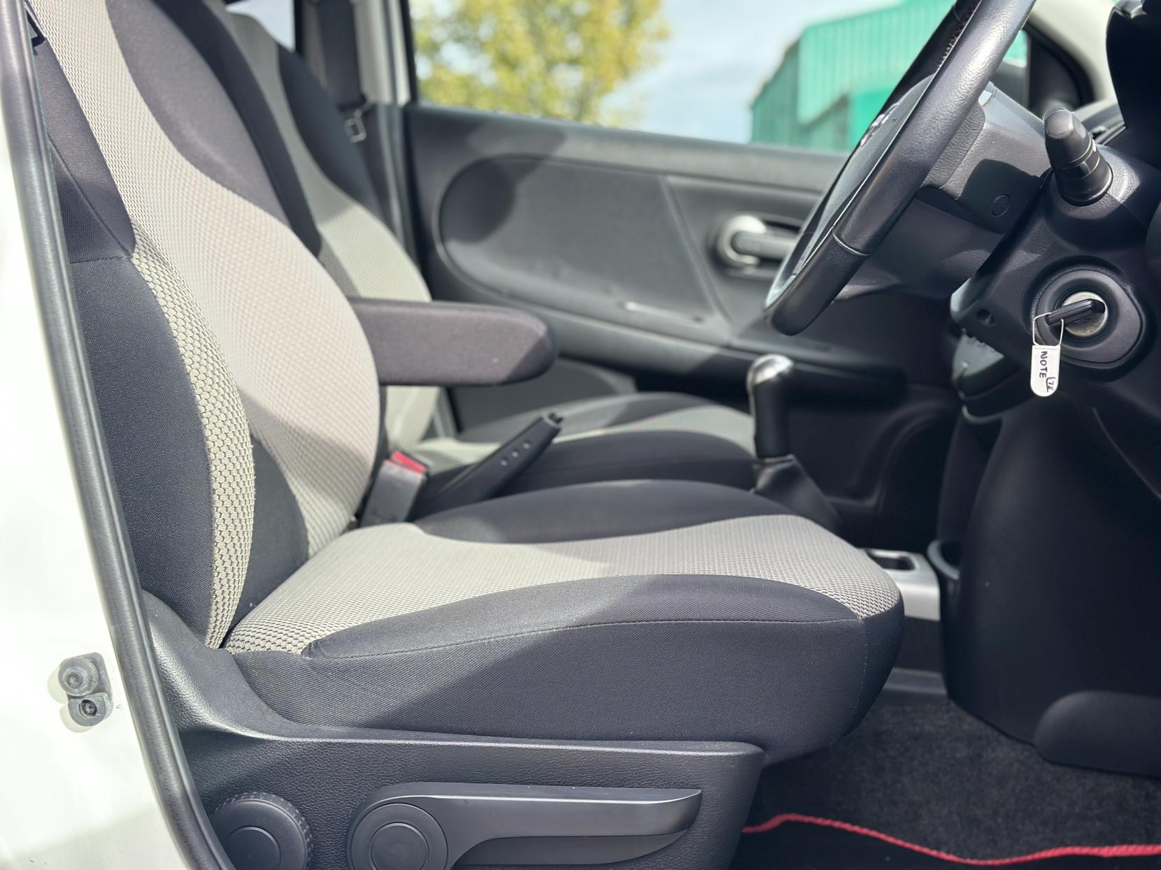 Nissan Note 1.5 dCi n-tec Hatchback 5dr Diesel Manual Euro 5 (90 ps)