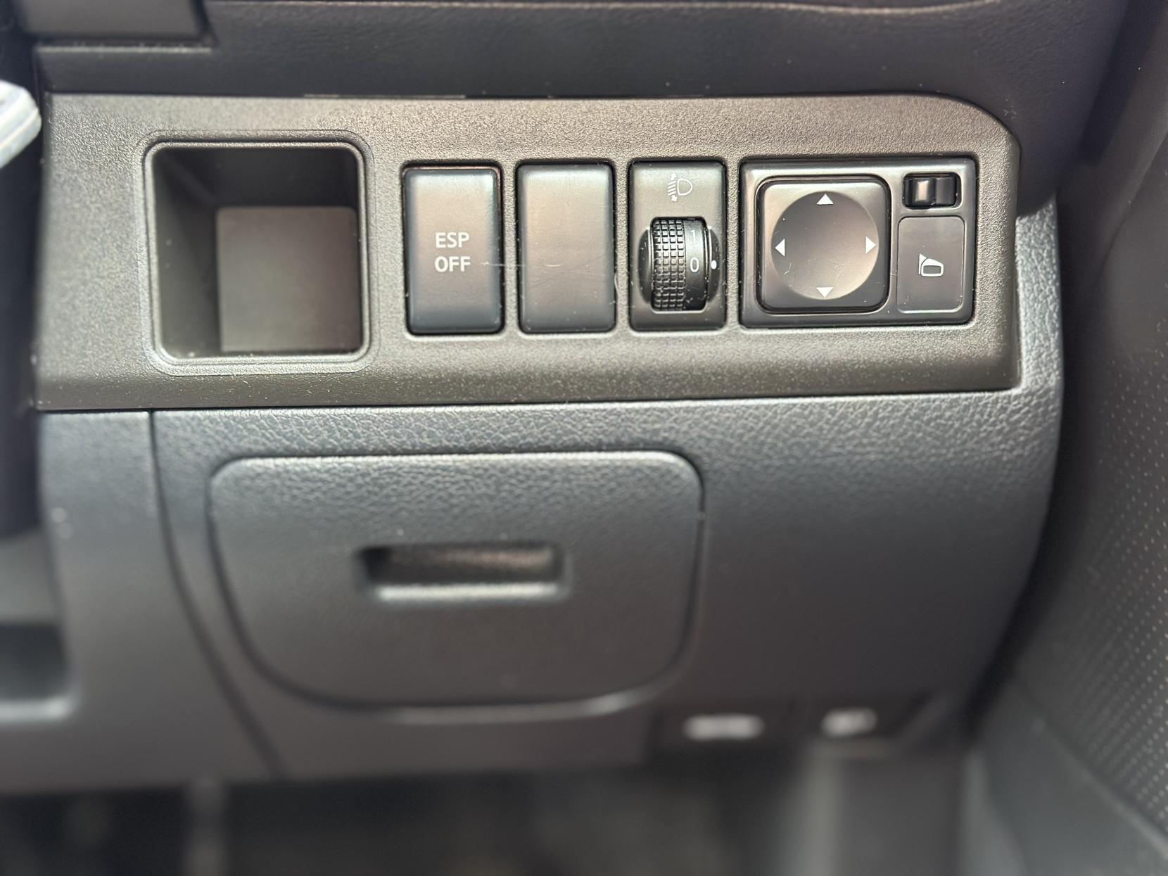 Nissan Note 1.5 dCi n-tec Hatchback 5dr Diesel Manual Euro 5 (90 ps)