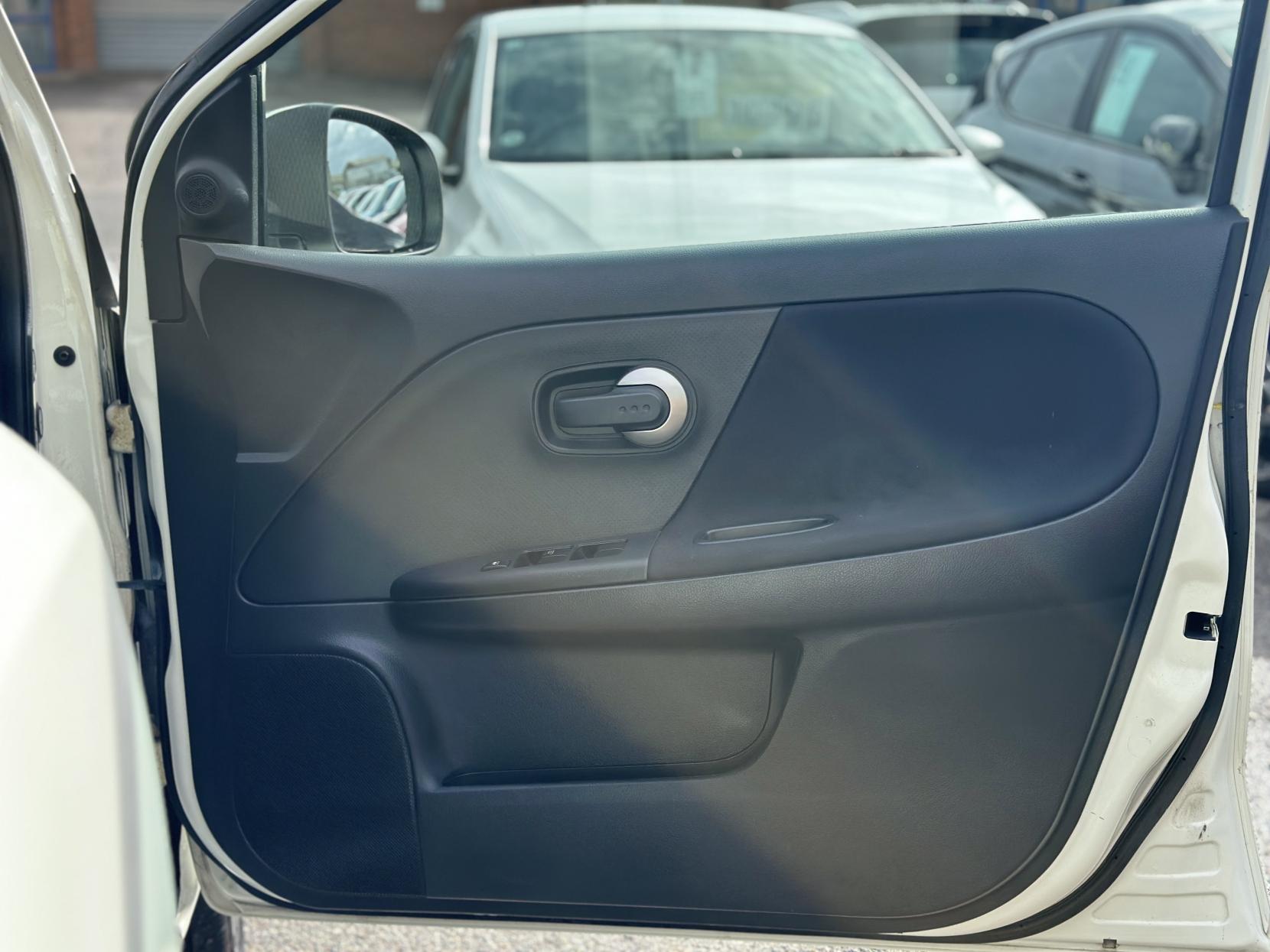 Nissan Note 1.5 dCi n-tec Hatchback 5dr Diesel Manual Euro 5 (90 ps)