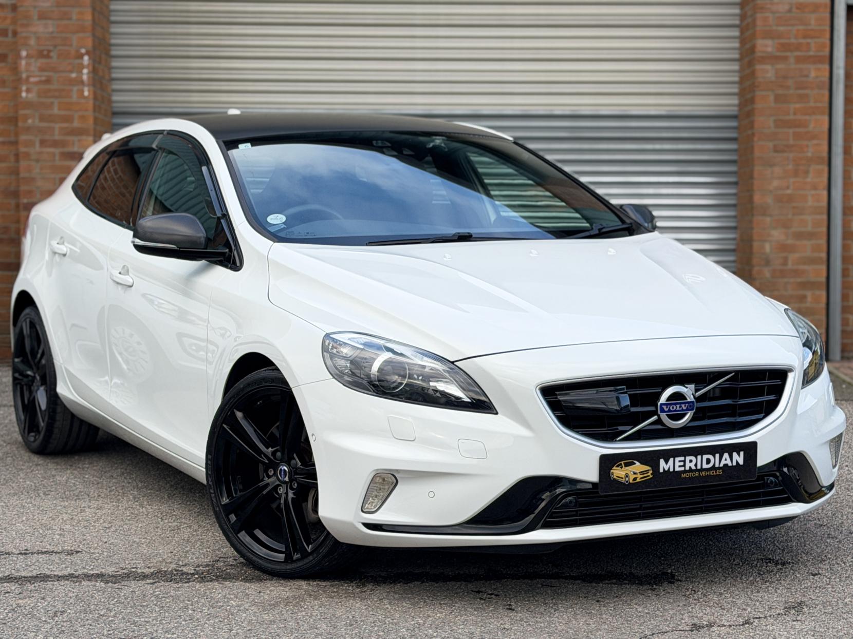 Volvo V40 T5 R-Design Carbon Edition