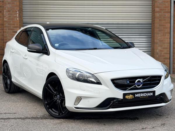 Volvo V40 T5 R-Design Carbon Edition