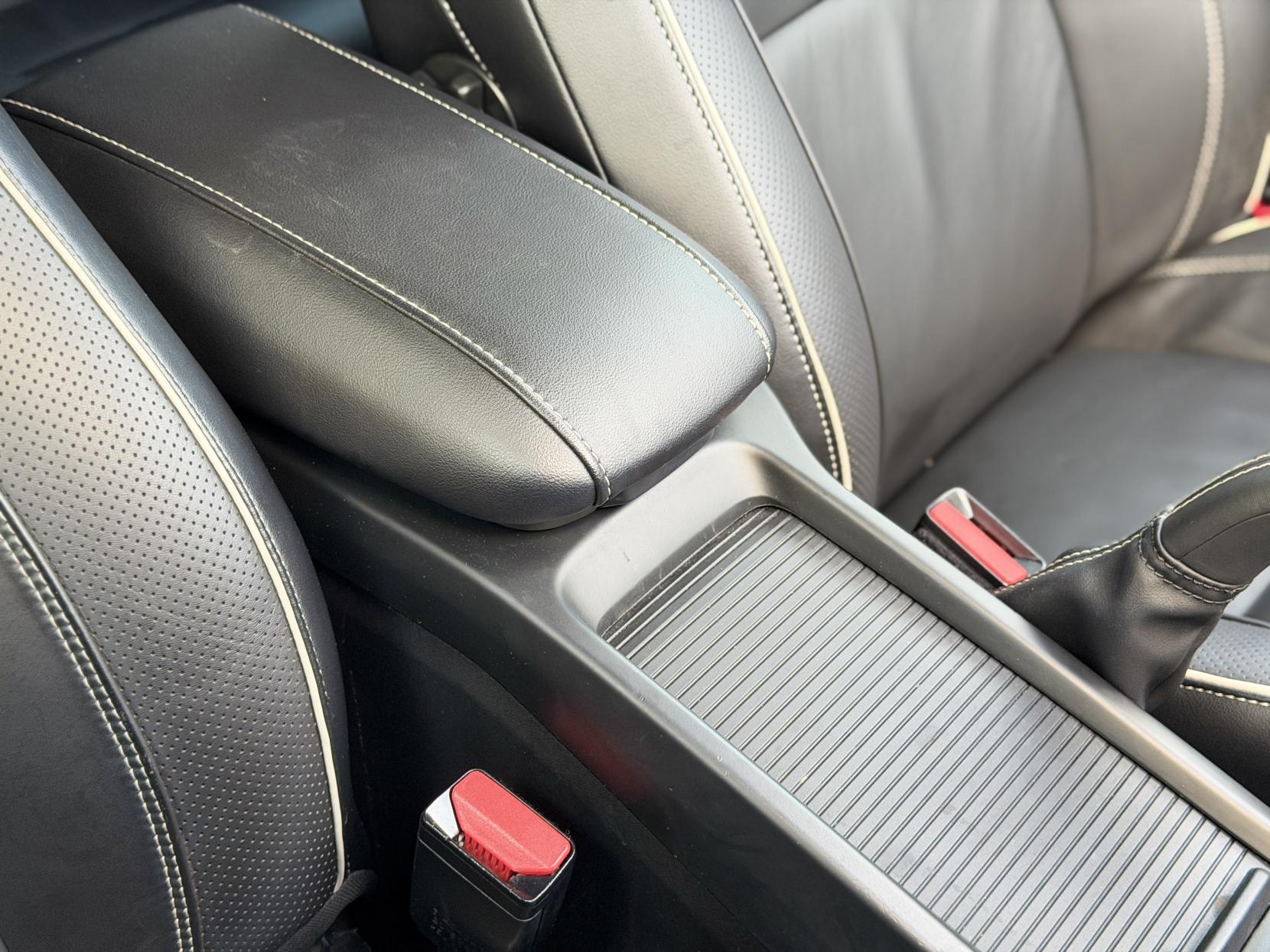 Volvo V40 T5 R-Design Carbon Edition