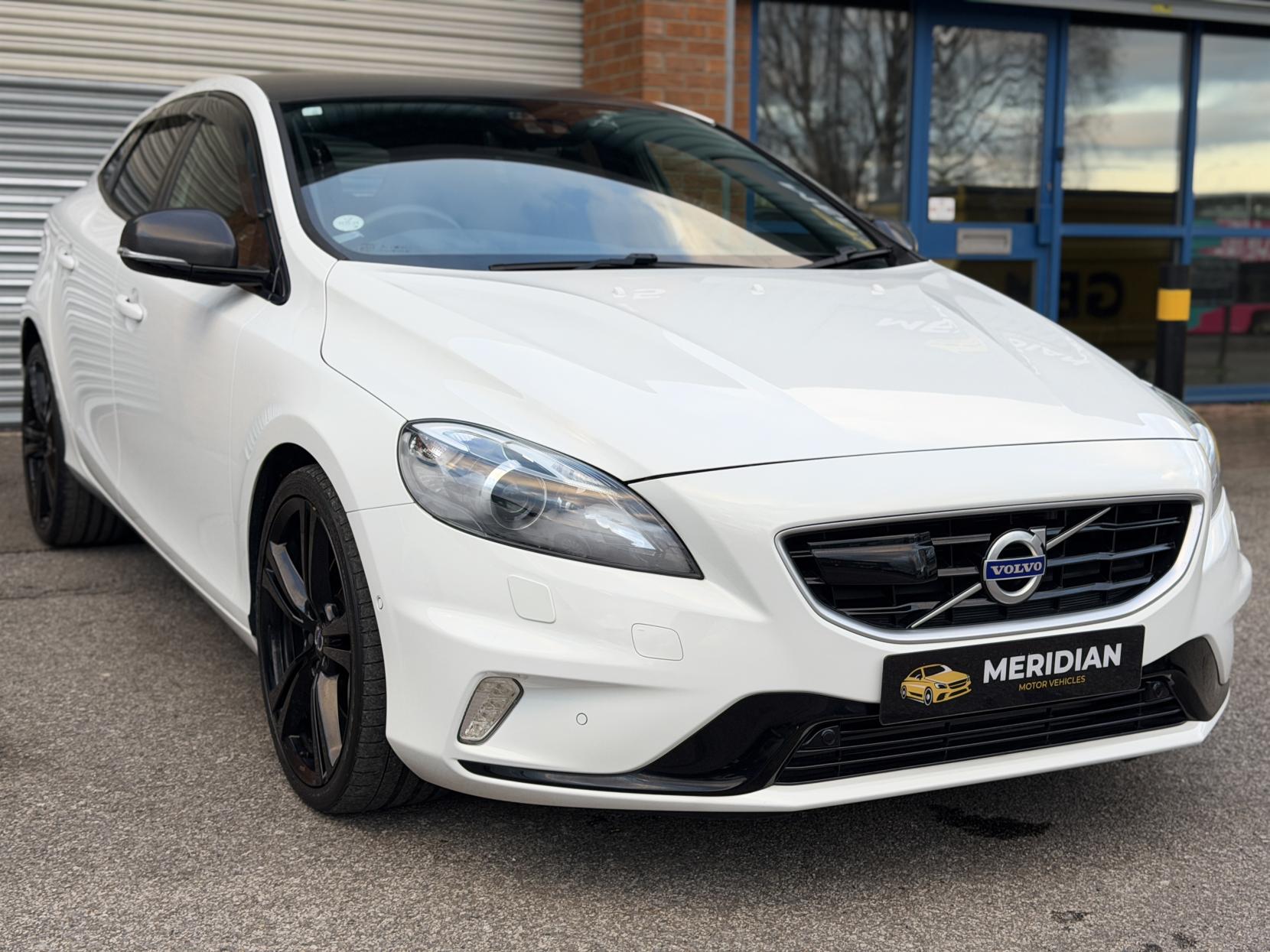 Volvo V40 T5 R-Design Carbon Edition