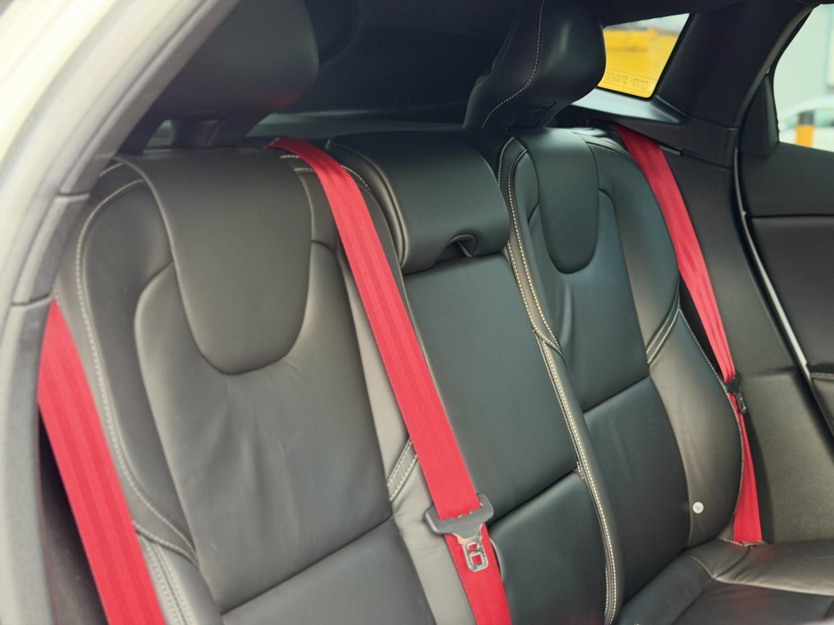 Volvo V40 T5 R-Design Carbon Edition