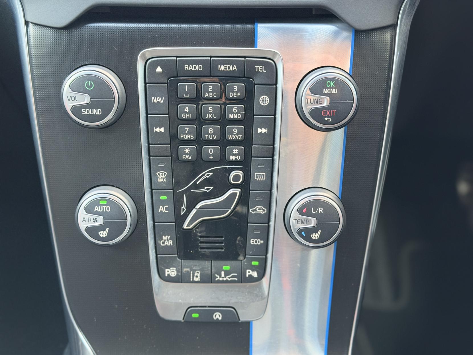 Volvo V40 T5 R-Design Carbon Edition