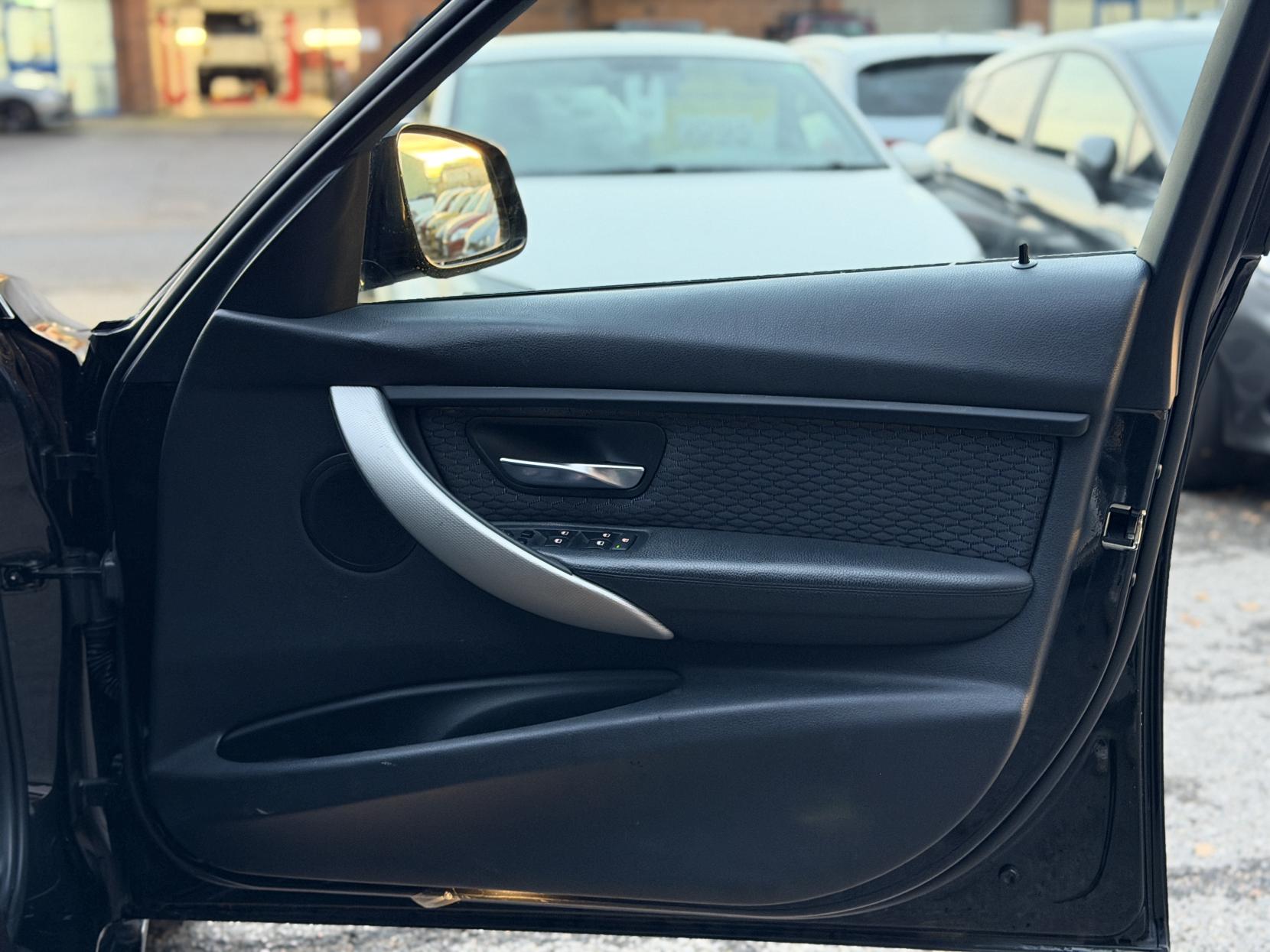 BMW 3 Series 2.0 320d BluePerformance M Sport Touring 5dr Diesel Auto Euro 6 (s/s) (184 ps)