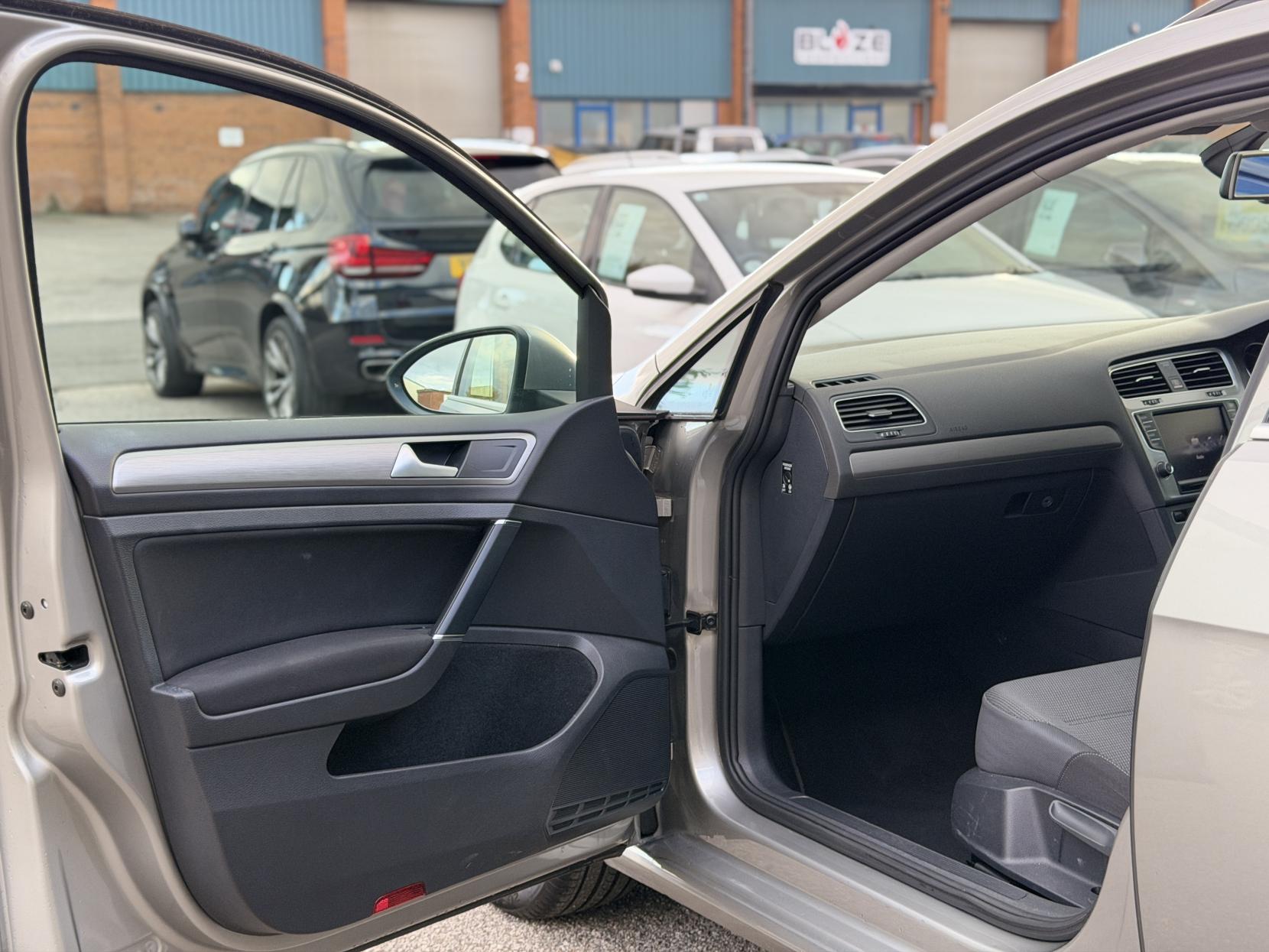 Volkswagen Golf 1.2 TSI BlueMotion Tech S Estate 5dr