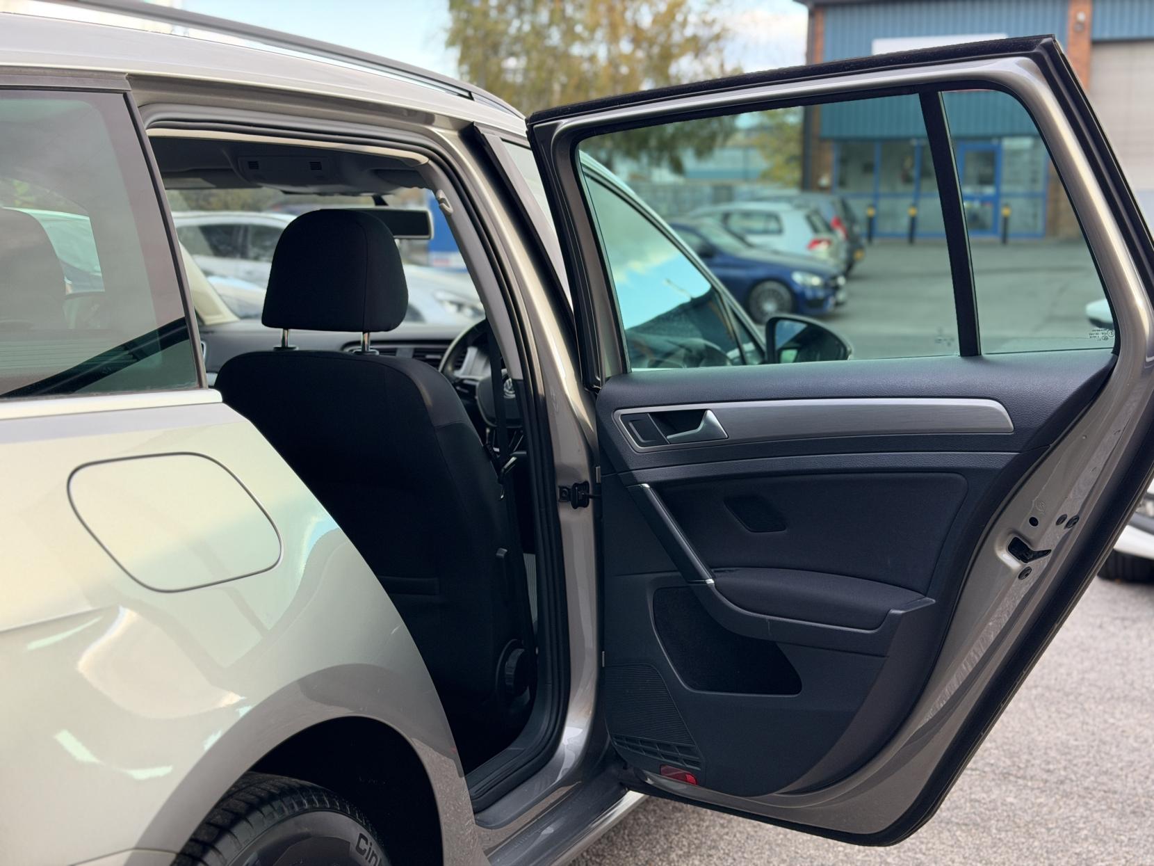 Volkswagen Golf 1.2 TSI BlueMotion Tech S Estate 5dr