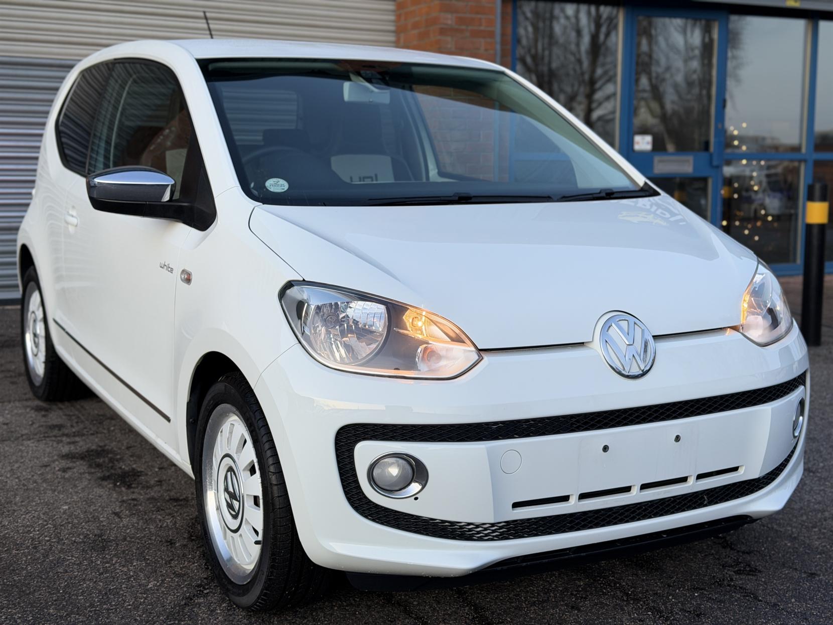 Volkswagen up! 1.0 up! White Hatchback (2011 - 2017)