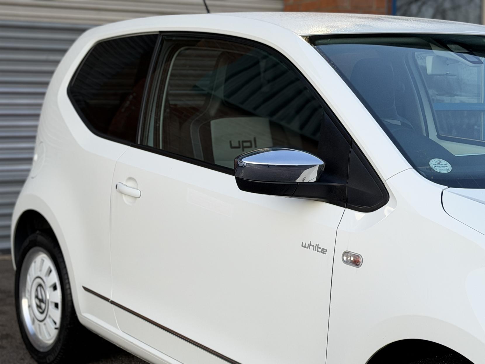 Volkswagen up! 1.0 up! White Hatchback (2011 - 2017)