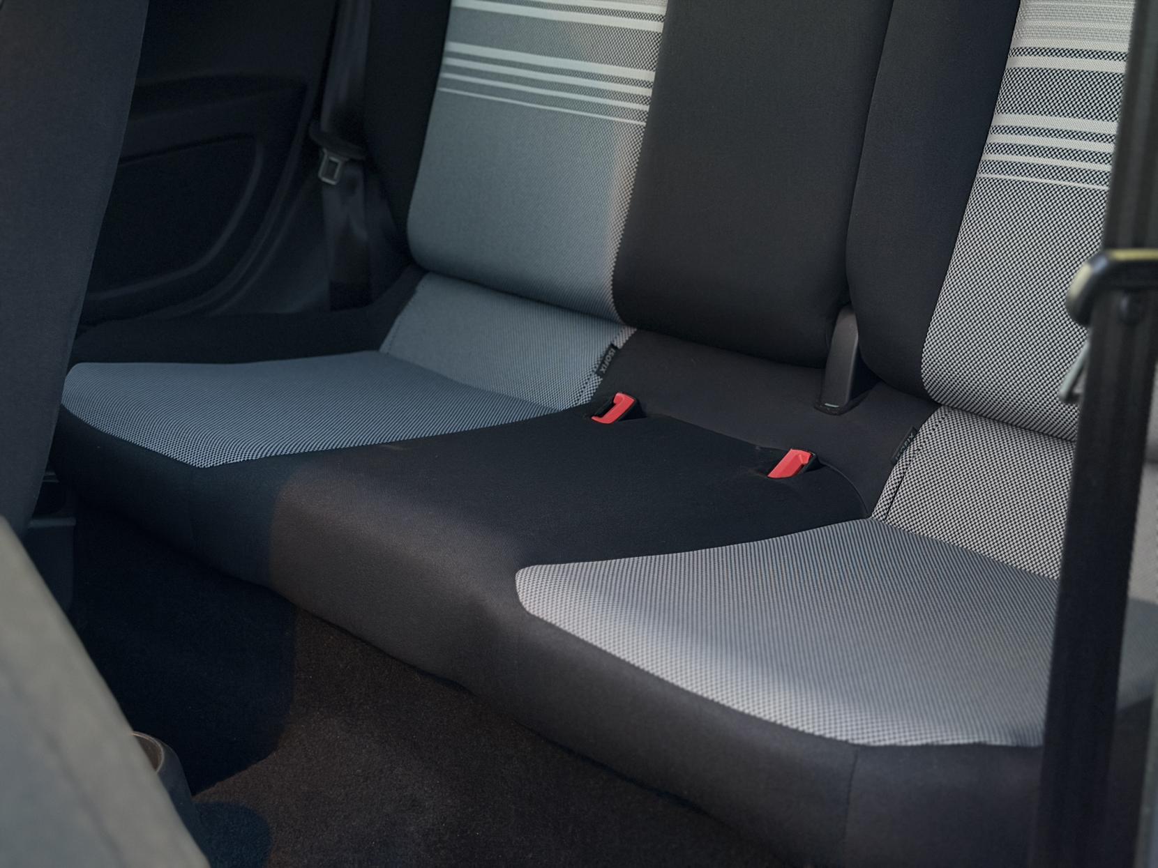 Volkswagen up! 1.0 up! White Hatchback (2011 - 2017)