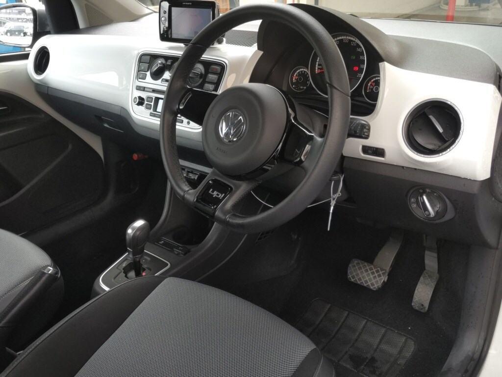 Volkswagen up! 1.0 up! White Hatchback (2011 - 2017)