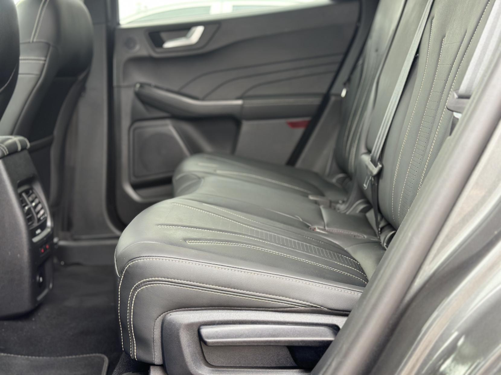 Ford Kuga 2.5h Duratec Vignale SUV 5dr Petrol Hybrid CVT Euro 6 (s/s) (190 ps)