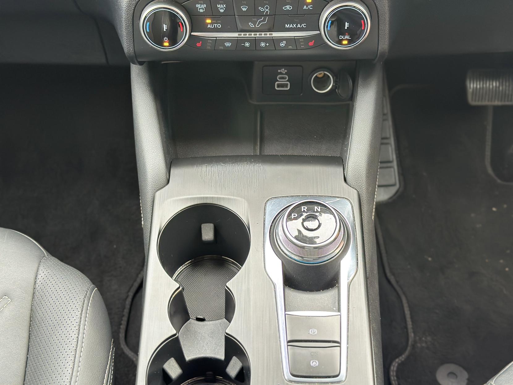 Ford Kuga 2.5h Duratec Vignale SUV 5dr Petrol Hybrid CVT Euro 6 (s/s) (190 ps)