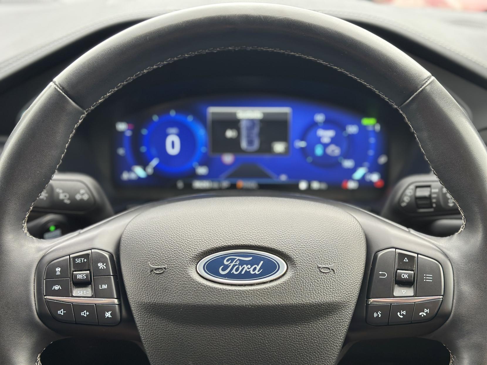 Ford Kuga 2.5h Duratec Vignale SUV 5dr Petrol Hybrid CVT Euro 6 (s/s) (190 ps)