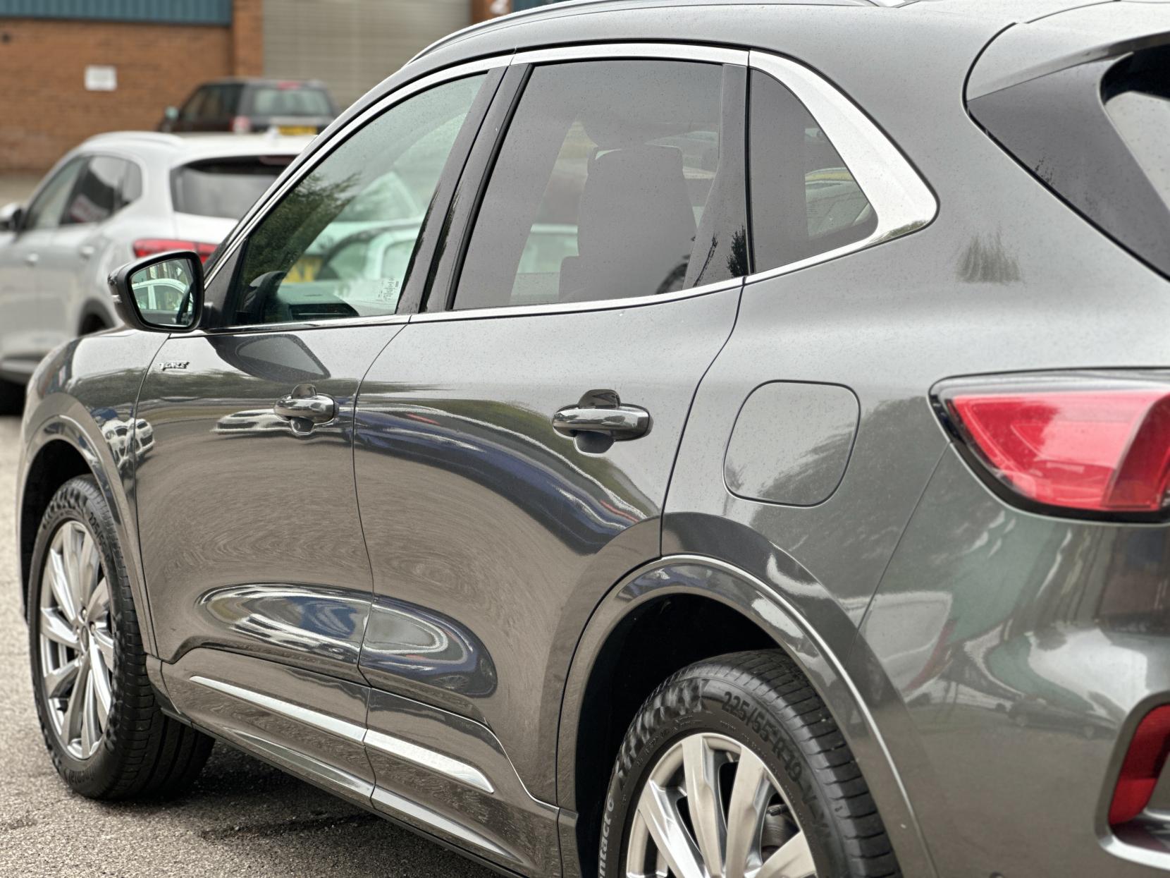 Ford Kuga 2.5h Duratec Vignale SUV 5dr Petrol Hybrid CVT Euro 6 (s/s) (190 ps)