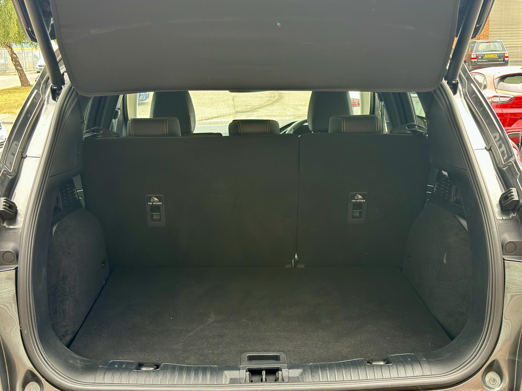 Ford Kuga 2.5h Duratec Vignale SUV 5dr Petrol Hybrid CVT Euro 6 (s/s) (190 ps)