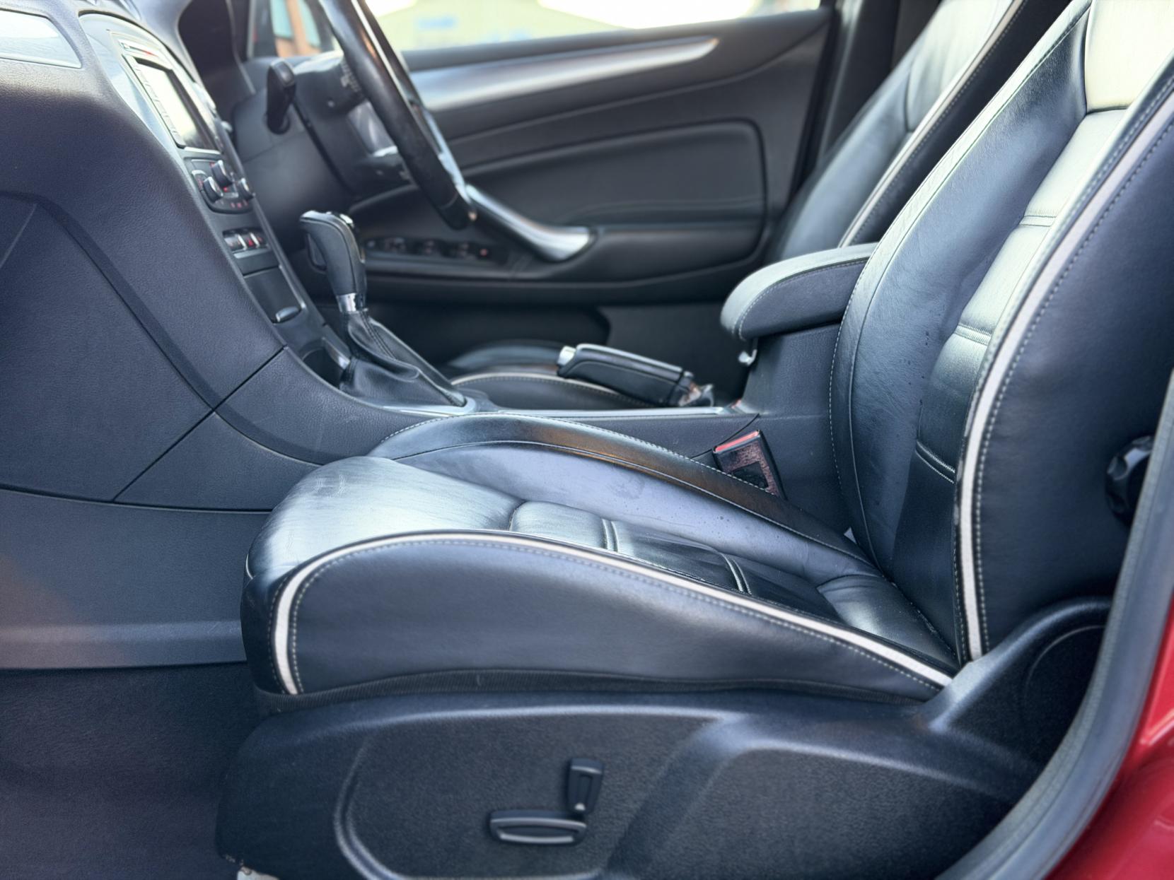 Ford Mondeo 2.0 TDCi Titanium X Business Edition Estate 5dr Diesel Powershift Euro 5 (140 ps)