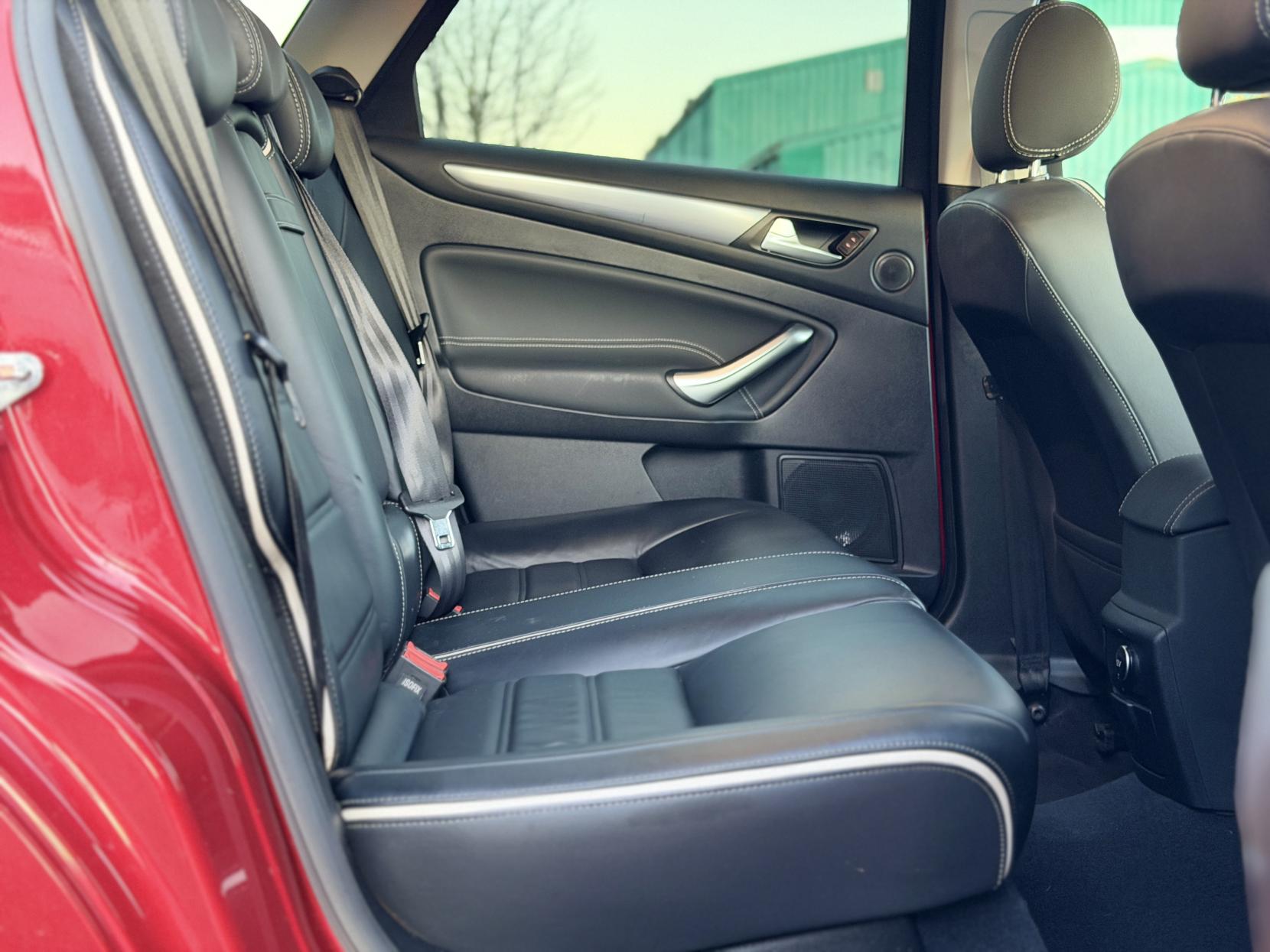 Ford Mondeo 2.0 TDCi Titanium X Business Edition Estate 5dr Diesel Powershift Euro 5 (140 ps)