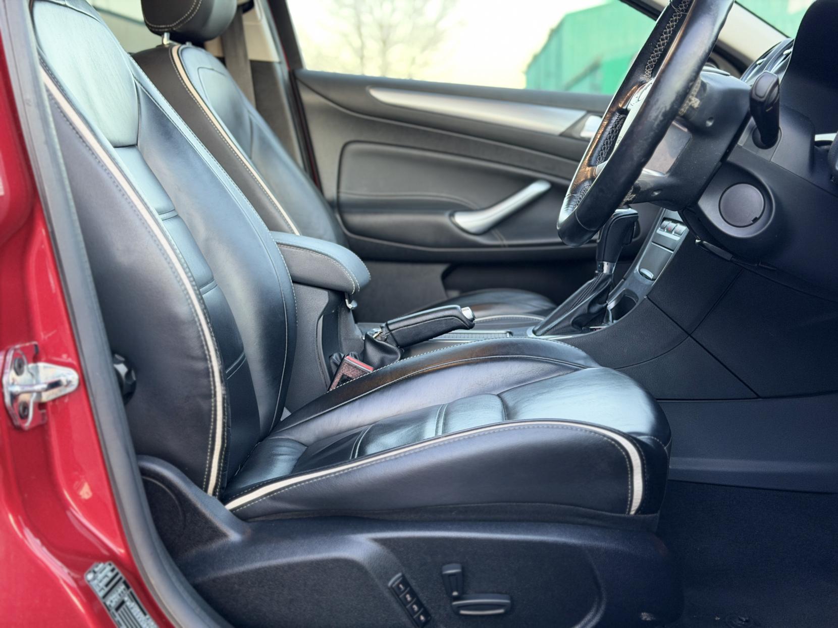 Ford Mondeo 2.0 TDCi Titanium X Business Edition Estate 5dr Diesel Powershift Euro 5 (140 ps)