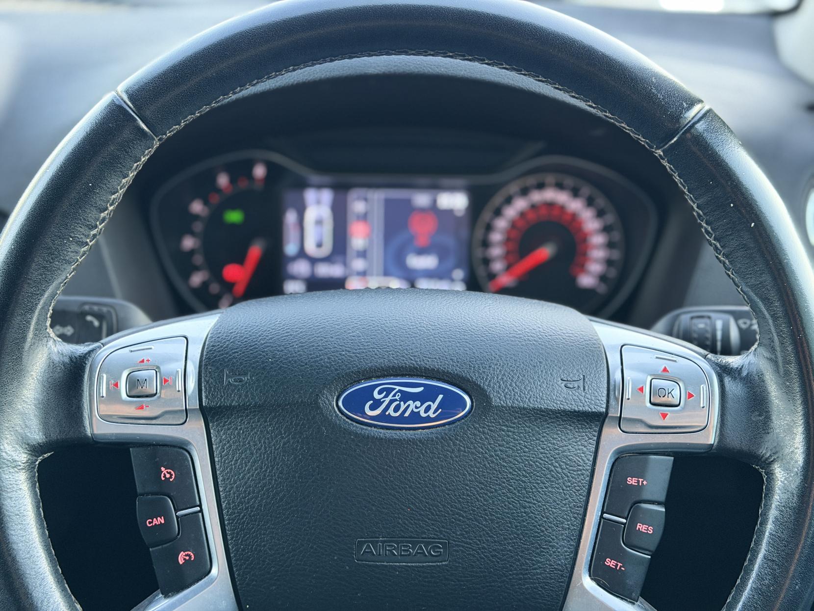 Ford Mondeo 2.0 TDCi Titanium X Business Edition Estate 5dr Diesel Powershift Euro 5 (140 ps)