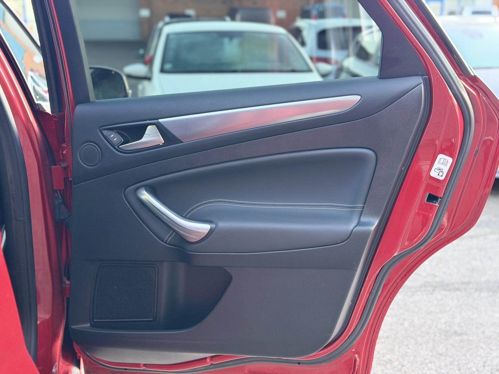 Ford Mondeo 2.0 TDCi Titanium X Business Edition Estate 5dr Diesel Powershift Euro 5 (140 ps)