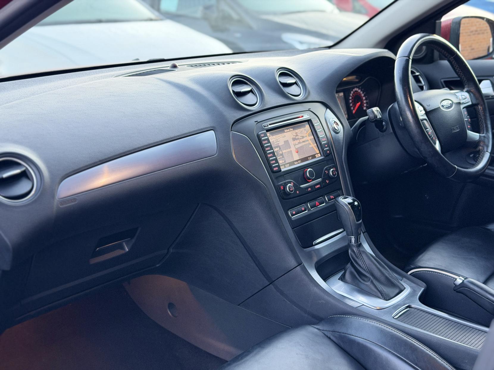 Ford Mondeo 2.0 TDCi Titanium X Business Edition Estate 5dr Diesel Powershift Euro 5 (140 ps)