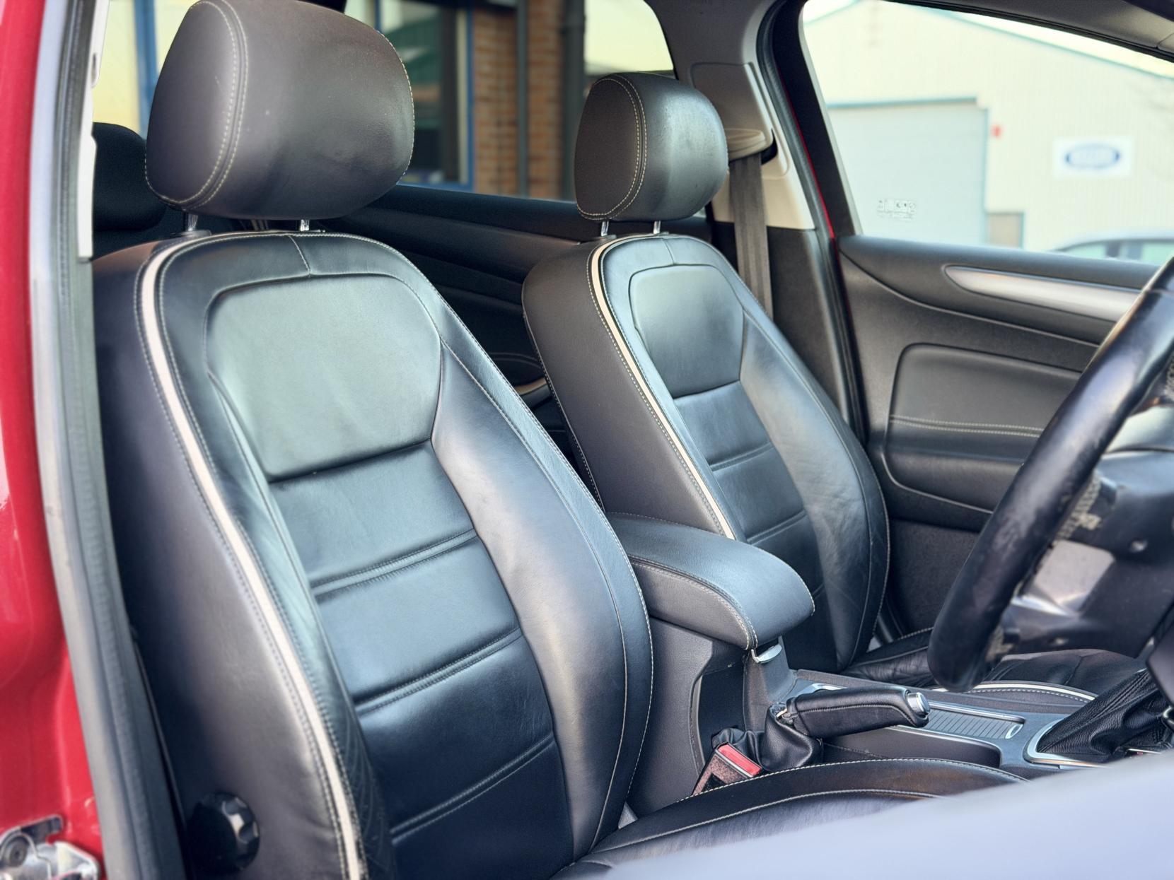 Ford Mondeo 2.0 TDCi Titanium X Business Edition Estate 5dr Diesel Powershift Euro 5 (140 ps)