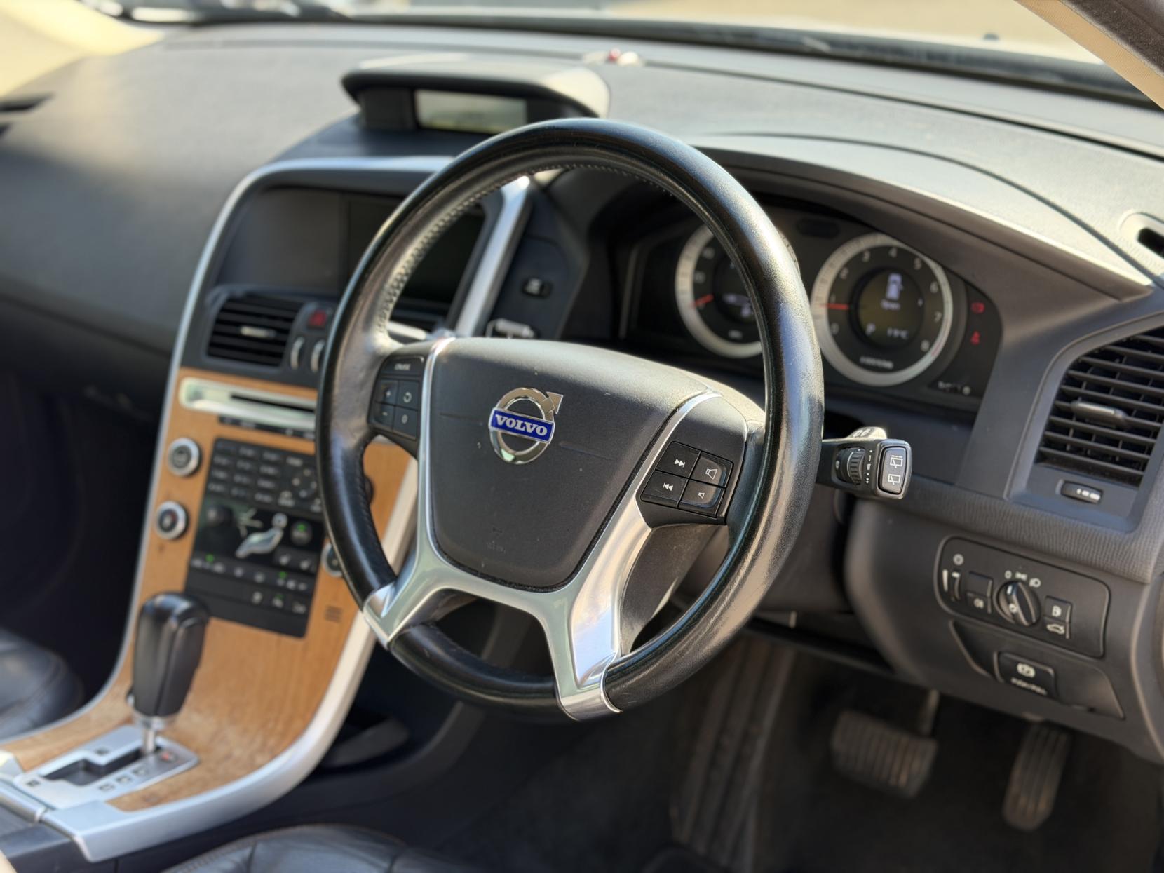 Volvo XC60 2.0 T5 SE Lux Premium SUV 5dr Petrol Powershift Euro 5 (240 ps)