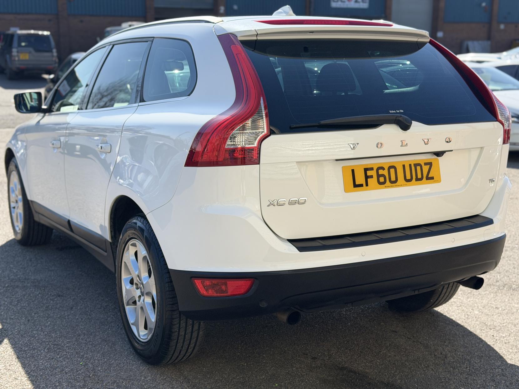 Volvo XC60 2.0 T5 SE Lux Premium SUV 5dr Petrol Powershift Euro 5 (240 ps)