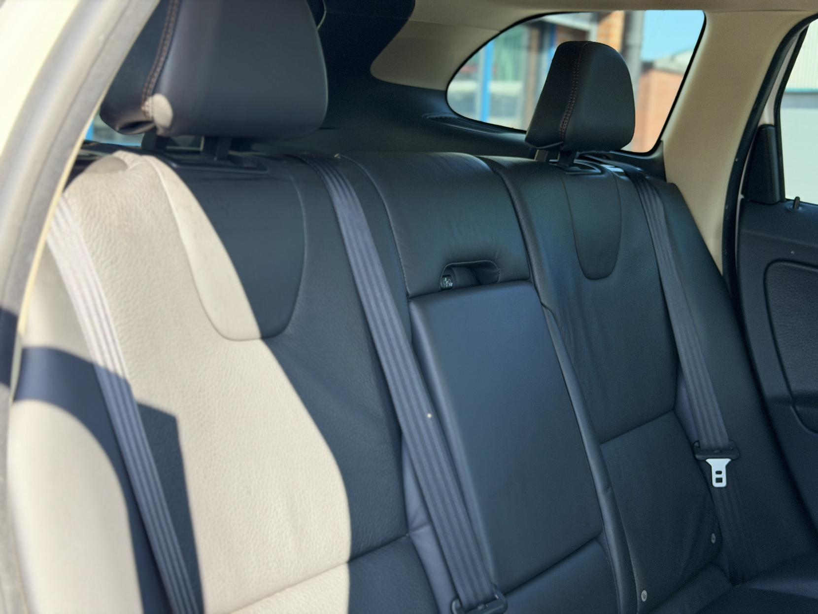 Volvo XC60 2.0 T5 SE Lux Premium SUV 5dr Petrol Powershift Euro 5 (240 ps)