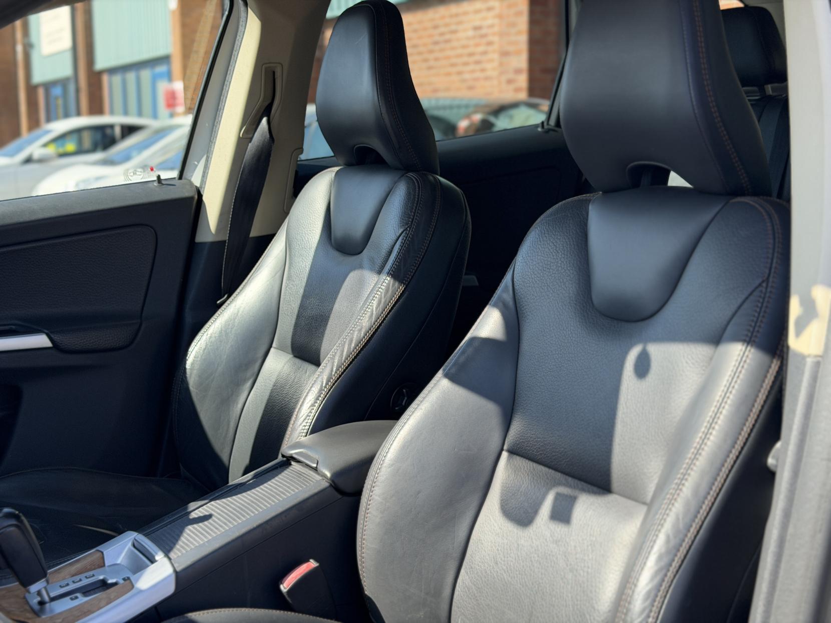 Volvo XC60 2.0 T5 SE Lux Premium SUV 5dr Petrol Powershift Euro 5 (240 ps)