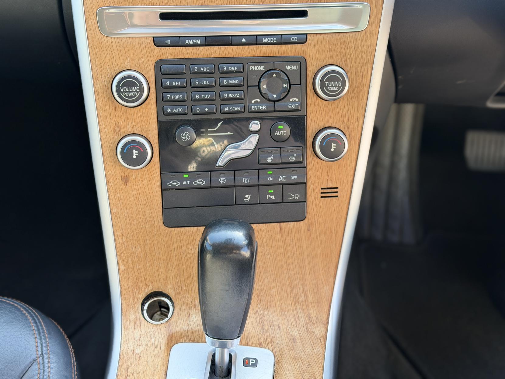 Volvo XC60 2.0 T5 SE Lux Premium SUV 5dr Petrol Powershift Euro 5 (240 ps)