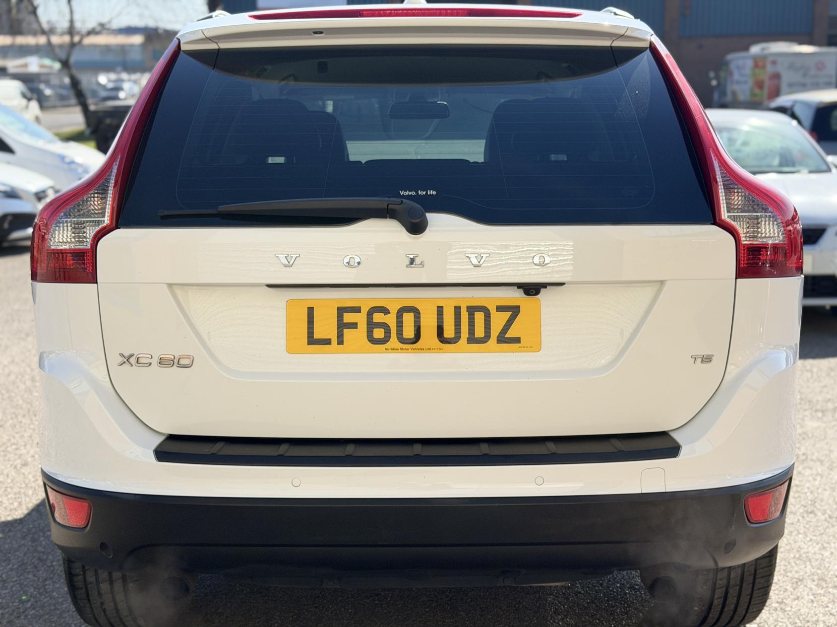 Volvo XC60 2.0 T5 SE Lux Premium SUV 5dr Petrol Powershift Euro 5 (240 ps)