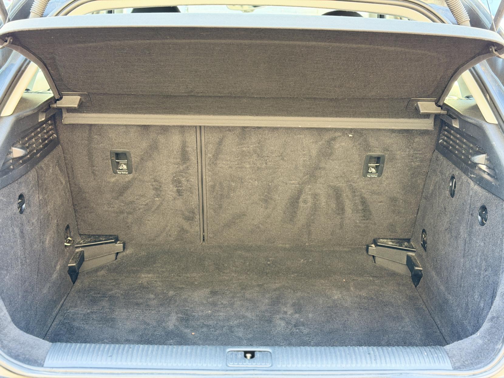 Audi A3 1.6 TDI Sport Sportback 5dr Diesel Manual Euro 5 (s/s) (105 ps)