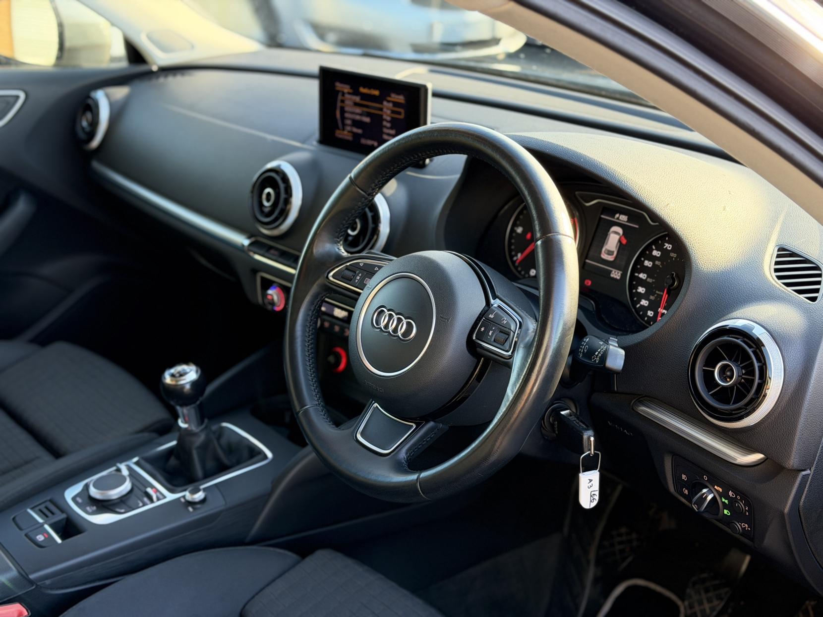 Audi A3 1.6 TDI Sport Sportback 5dr Diesel Manual Euro 5 (s/s) (105 ps)