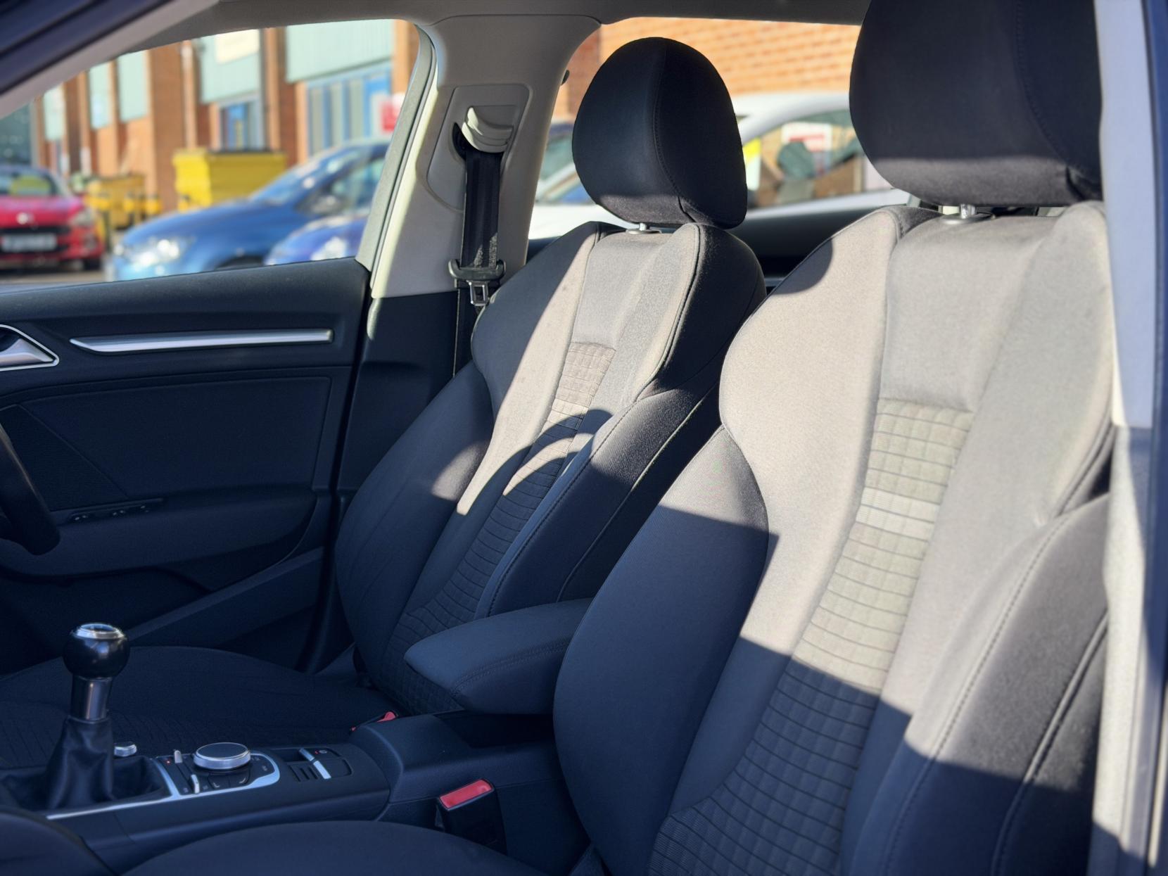 Audi A3 1.6 TDI Sport Sportback 5dr Diesel Manual Euro 5 (s/s) (105 ps)