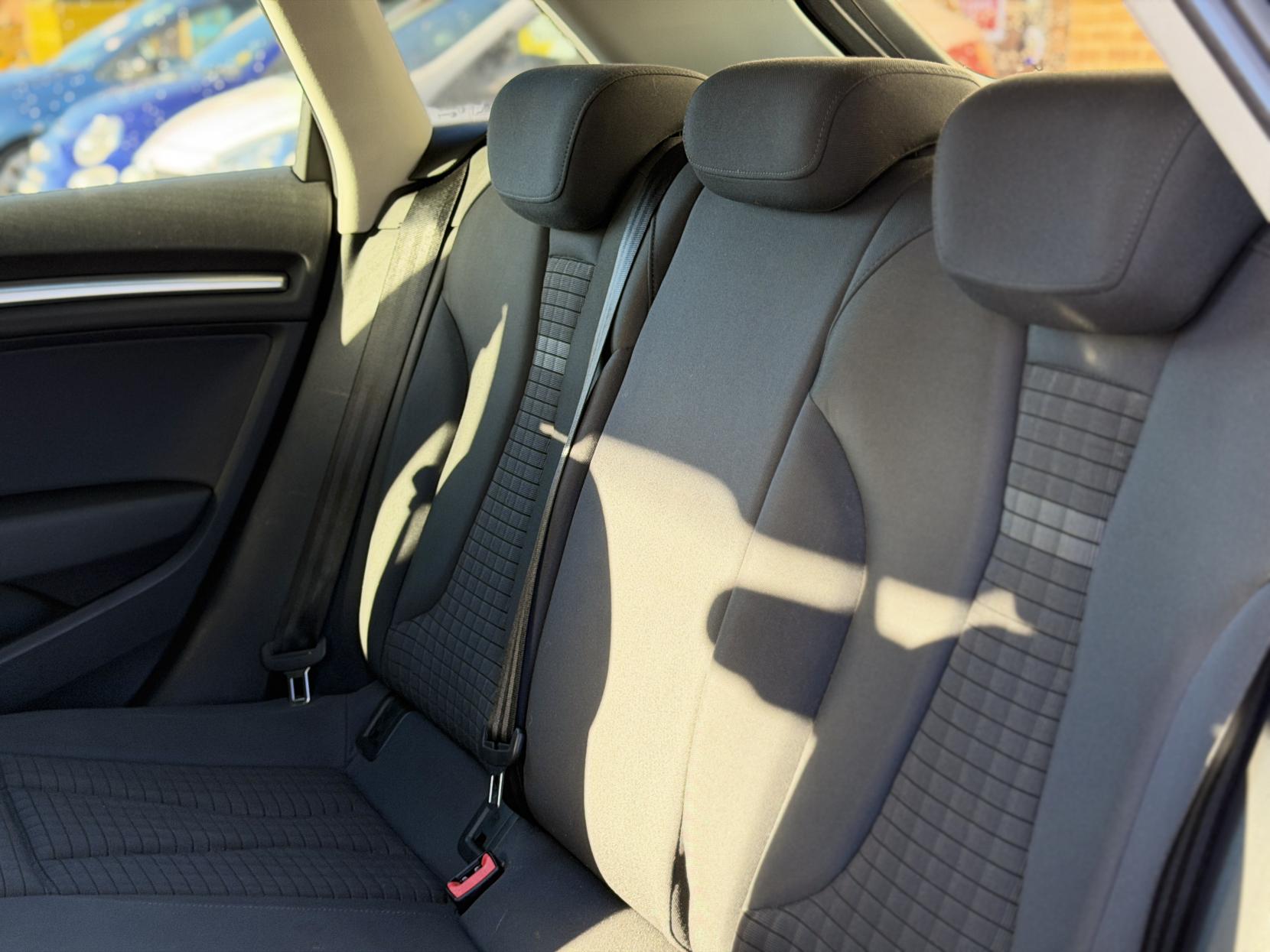 Audi A3 1.6 TDI Sport Sportback 5dr Diesel Manual Euro 5 (s/s) (105 ps)