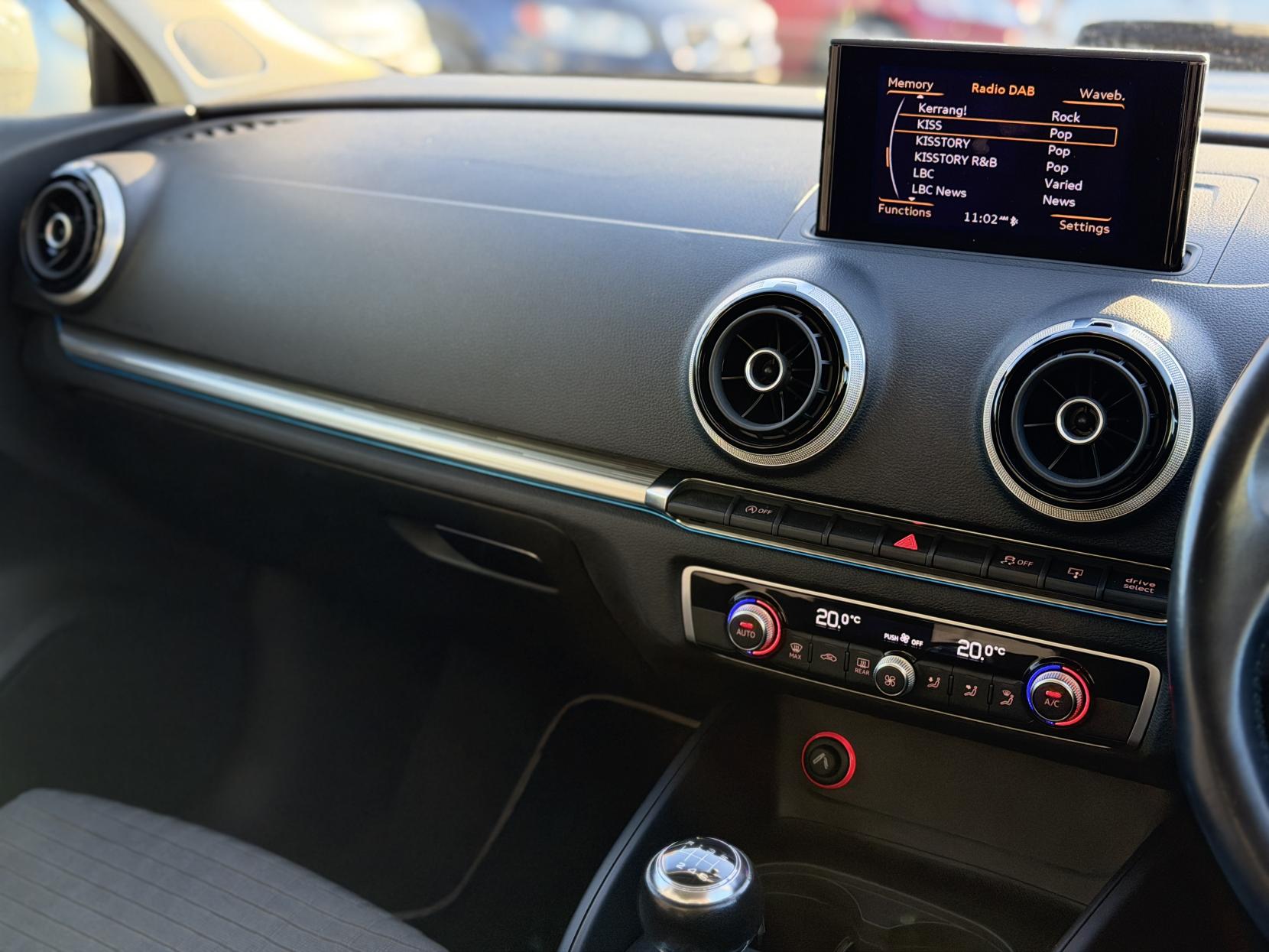 Audi A3 1.6 TDI Sport Sportback 5dr Diesel Manual Euro 5 (s/s) (105 ps)