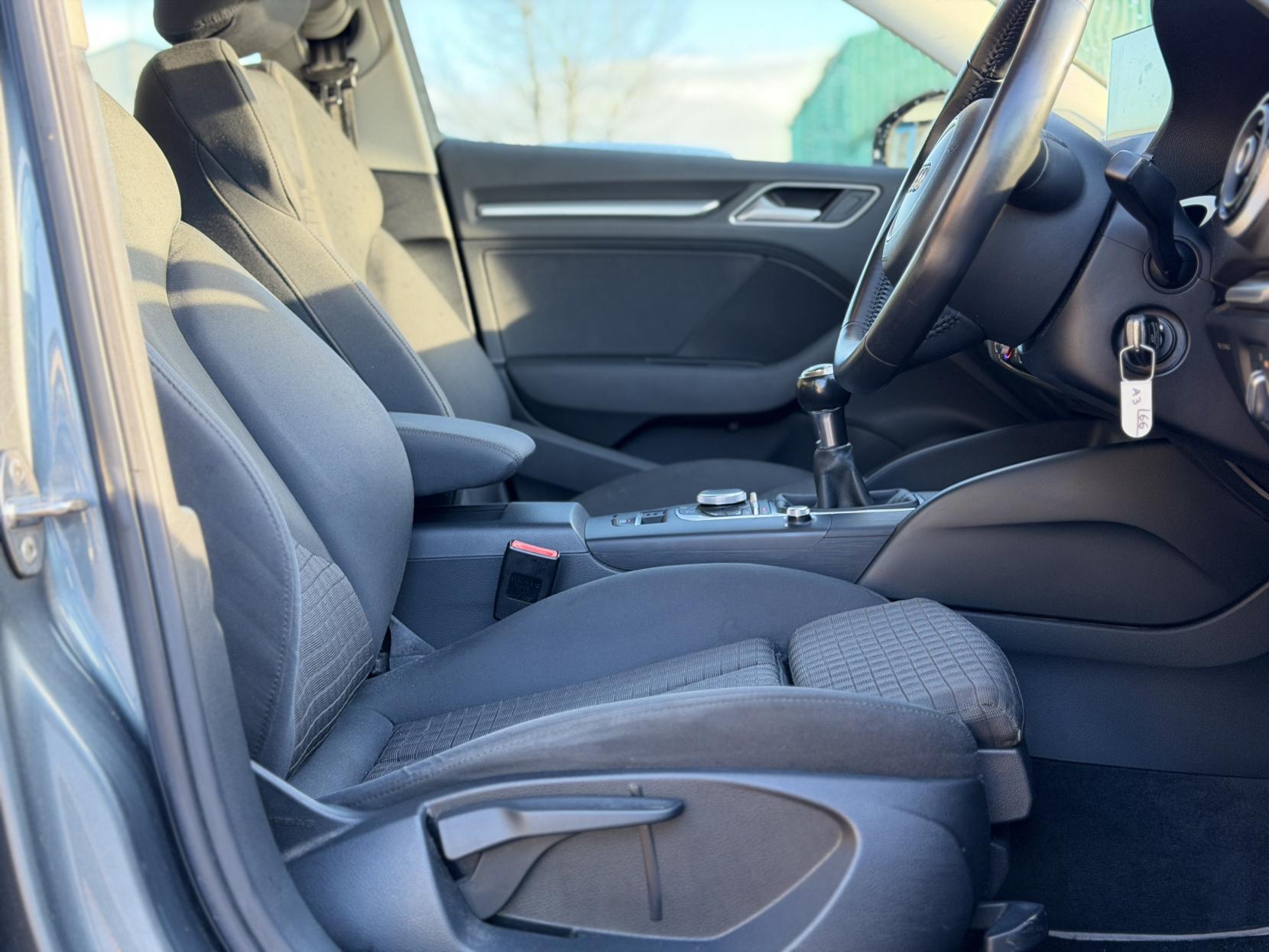 Audi A3 1.6 TDI Sport Sportback 5dr Diesel Manual Euro 5 (s/s) (105 ps)