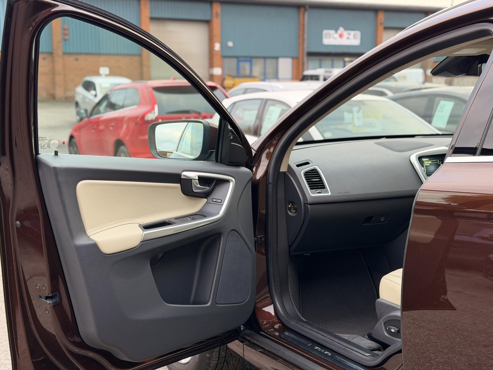 Volvo XC60 2.0 T5 SE Lux Nav SUV 5dr Petrol Auto Euro 6 (s/s) (245 ps)