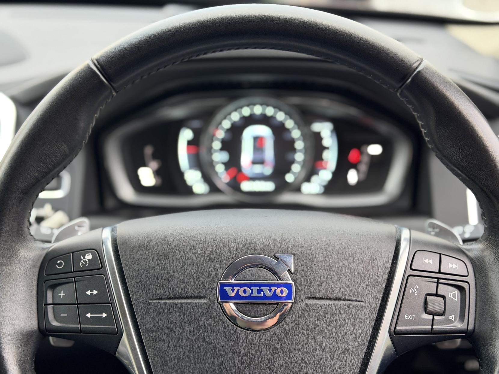 Volvo XC60 2.0 T5 SE Lux Nav SUV 5dr Petrol Auto Euro 6 (s/s) (245 ps)